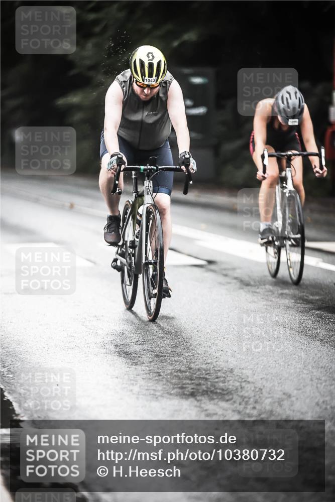 13.09.2026 - Stadtparktriathlon H.Heesch http://msf.ph/oto/10380732 13.09.2026 12:26:07 Radfahren 1043, 1065, 1096, 1115 meine-sportfotos.de