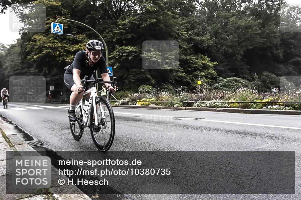 13.09.2026 - Stadtparktriathlon H.Heesch http://msf.ph/oto/10380735 13.09.2026 10:22:23 Radfahren 232, 297, 299, 464 meine-sportfotos.de