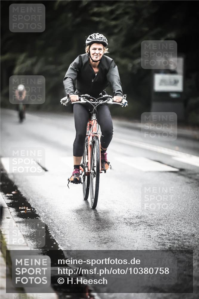 13.09.2026 - Stadtparktriathlon H.Heesch http://msf.ph/oto/10380758 13.09.2026 12:26:10 Radfahren 1043, 1045, 1086, 1096, 1099, 1115 meine-sportfotos.de