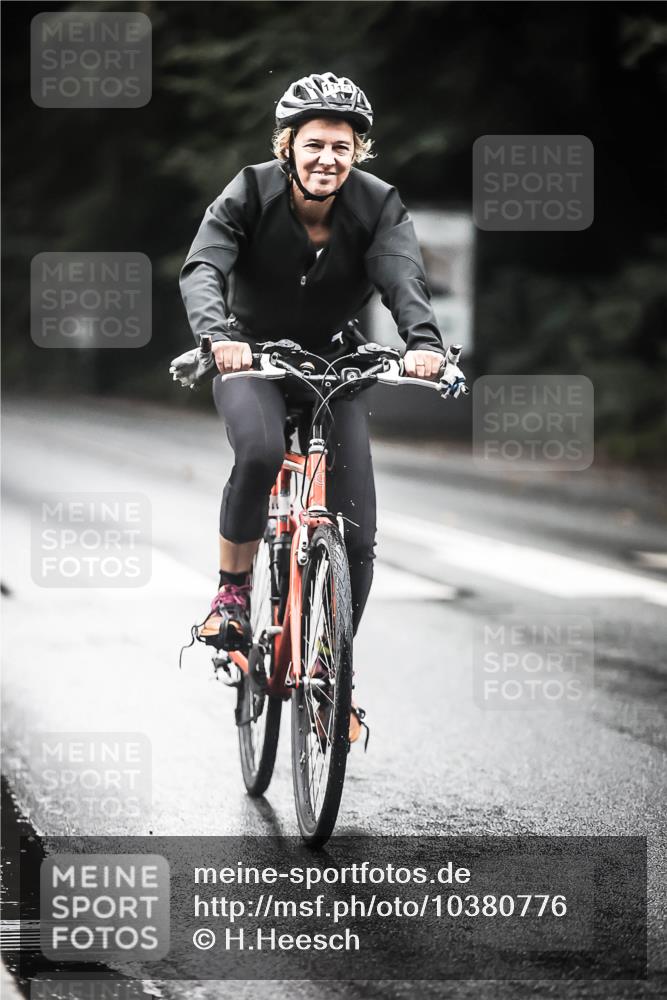 13.09.2026 - Stadtparktriathlon H.Heesch http://msf.ph/oto/10380776 13.09.2026 12:26:10 Radfahren 1043, 1045, 1086, 1096, 1099, 1115 meine-sportfotos.de