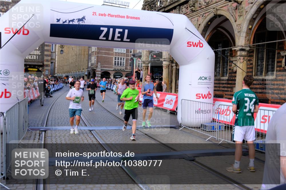 13.09.2026 - 21. swb-Marathon Bremen Tim E. http://msf.ph/oto/10380777 13.09.2026 13:16:47 Ziel 755, 792, 816, 1076, 1162, 2604, 5255, 5554, 5963, 6367, 7053, 7603, 7801, 8171, 8288 meine-sportfotos.de