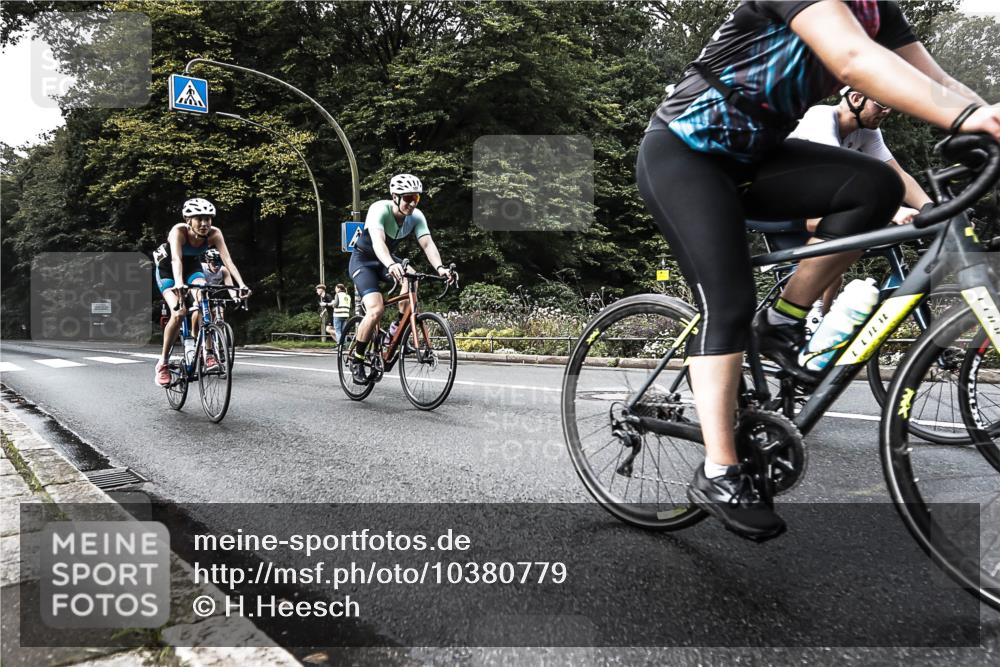 13.09.2026 - Stadtparktriathlon H.Heesch http://msf.ph/oto/10380779 13.09.2026 10:55:02 Radfahren 372, 381, 432, 473, 520, 557, 572, 666 meine-sportfotos.de
