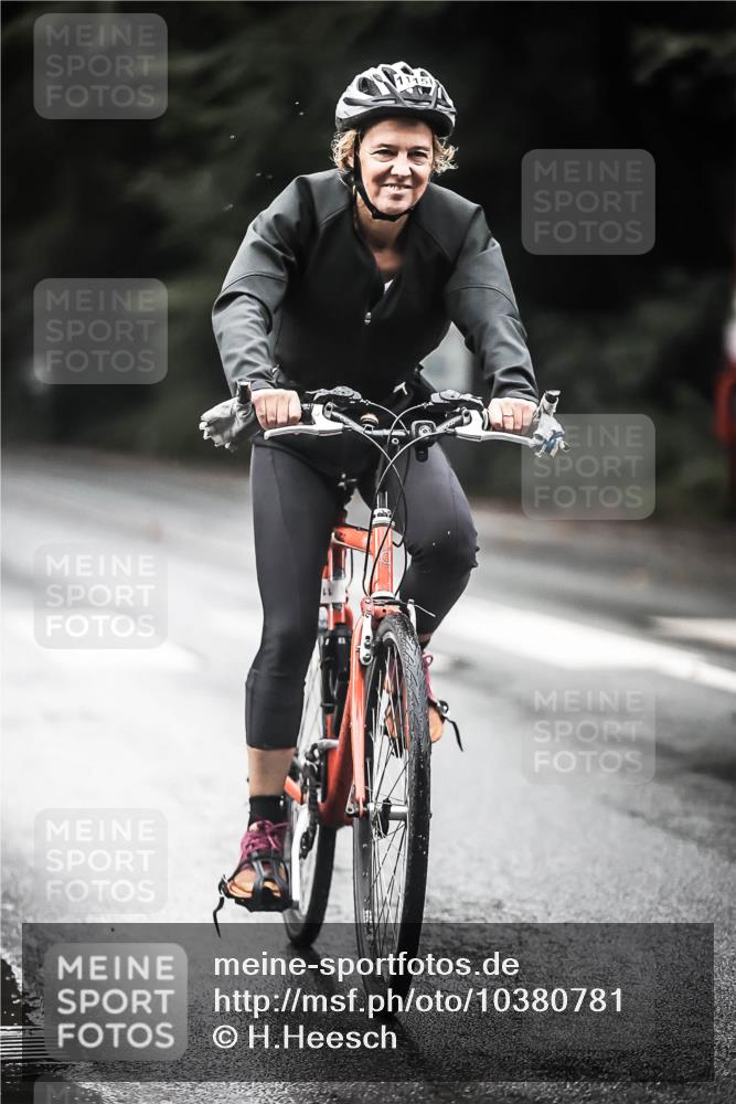 13.09.2026 - Stadtparktriathlon H.Heesch http://msf.ph/oto/10380781 13.09.2026 12:26:11 Radfahren 987, 1008, 1043, 1045, 1086, 1096, 1099, 1115 meine-sportfotos.de