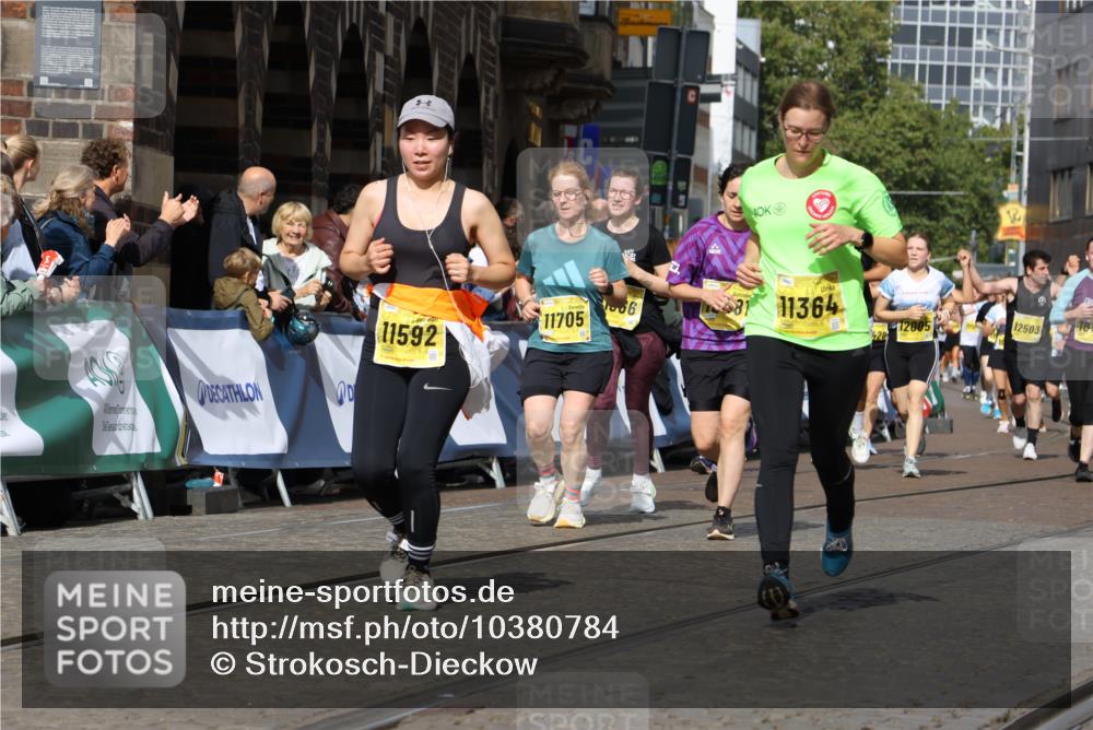 13.09.2026 - 21. swb-Marathon Bremen Strokosch-Dieckow http://msf.ph/oto/10380784 13.09.2026 11:04:48 Ziel 10160, 10245, 10526, 10613, 10711, 10755, 10877, 11114, 11214, 11215, 11248, 11410, 11720, 11740, 11761, 11991, 12009, 12929, 10315, 10465, 10729, 10741, 10850, 10855, 10856, 10975, 11133, 11272, 11395, 11518, 11757, 11939, 12002, 12064, 12235, 12420, 12522 meine-sportfotos.de