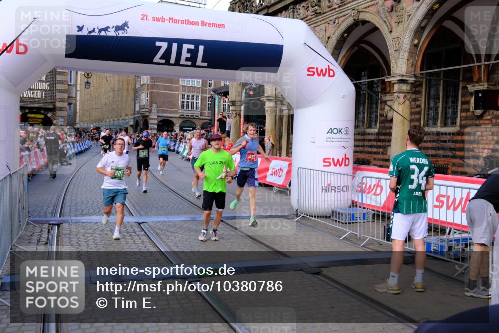 13.09.2026 - 21. swb-Marathon Bremen Tim E. http://msf.ph/oto/10380786 13.09.2026 13:16:47 Ziel 755, 792, 816, 1076, 1162, 2604, 5255, 5554, 5963, 6367, 7053, 7603, 7801, 8171, 8288 meine-sportfotos.de