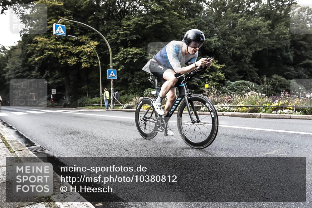 13.09.2026 - Stadtparktriathlon H.Heesch http://msf.ph/oto/10380812 13.09.2026 10:55:16 Radfahren 377, 538, 542 meine-sportfotos.de
