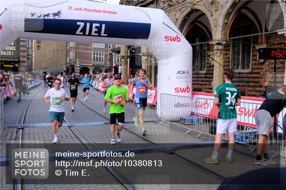 13.09.2026 - 21. swb-Marathon Bremen Tim E. http://msf.ph/oto/10380813 13.09.2026 13:16:47 Ziel 755, 792, 816, 1076, 1162, 2604, 5255, 5554, 5963, 6367, 7053, 7603, 7801, 8171, 8288 meine-sportfotos.de