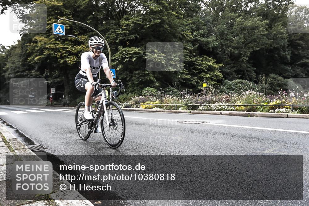 13.09.2026 - Stadtparktriathlon H.Heesch http://msf.ph/oto/10380818 13.09.2026 10:55:20 Radfahren 377, 410 meine-sportfotos.de