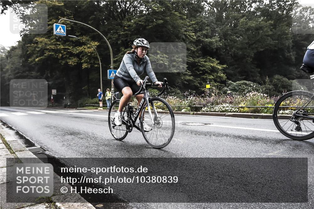 13.09.2026 - Stadtparktriathlon H.Heesch http://msf.ph/oto/10380839 13.09.2026 10:23:24 Radfahren 230, 341 meine-sportfotos.de