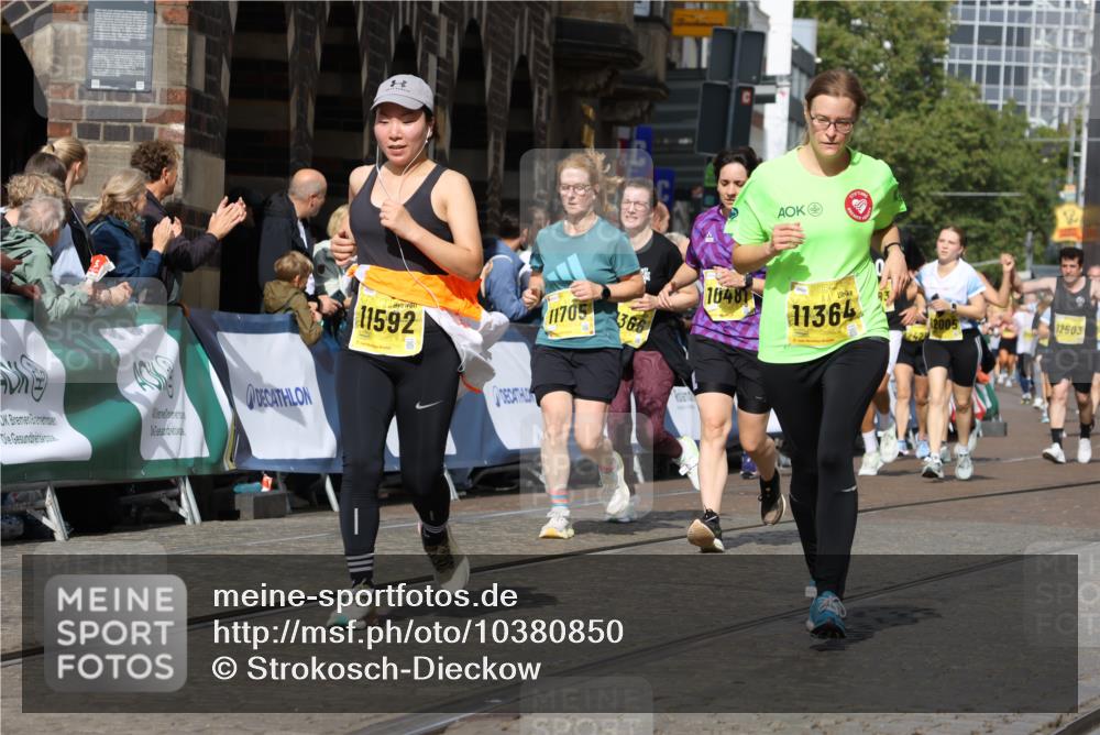 13.09.2026 - 21. swb-Marathon Bremen Strokosch-Dieckow http://msf.ph/oto/10380850 13.09.2026 11:04:48 Ziel 10160, 10245, 10526, 10613, 10711, 10755, 10877, 11114, 11214, 11215, 11248, 11410, 11720, 11740, 11761, 11991, 12009, 12929, 10315, 10465, 10729, 10741, 10850, 10855, 10856, 10975, 11133, 11272, 11395, 11518, 11757, 11939, 12002, 12064, 12235, 12420, 12522 meine-sportfotos.de