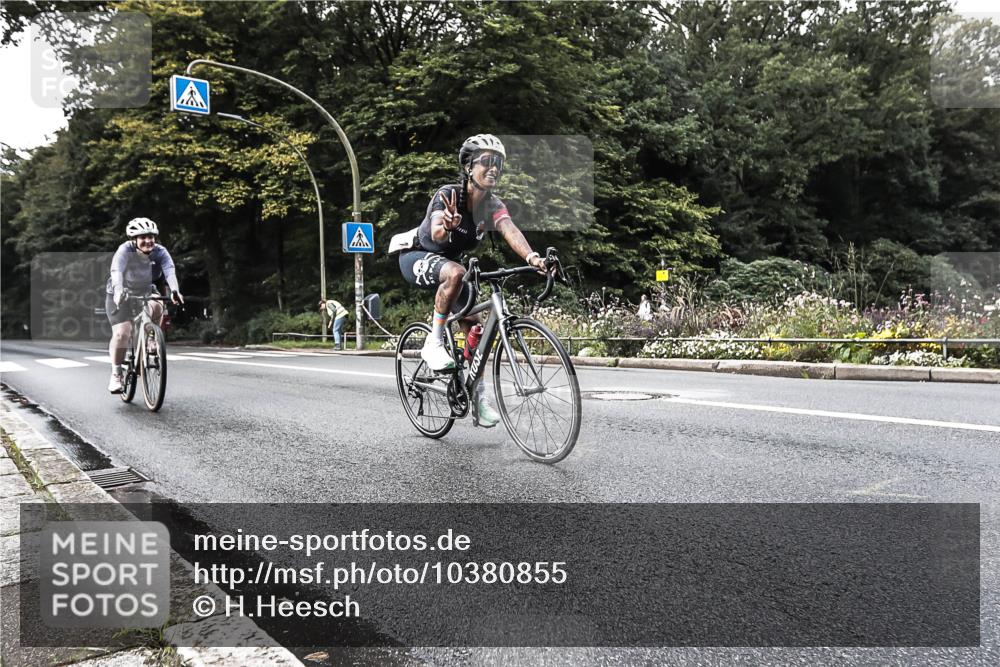 13.09.2026 - Stadtparktriathlon H.Heesch http://msf.ph/oto/10380855 13.09.2026 10:55:33 Radfahren 358, 392, 546 meine-sportfotos.de