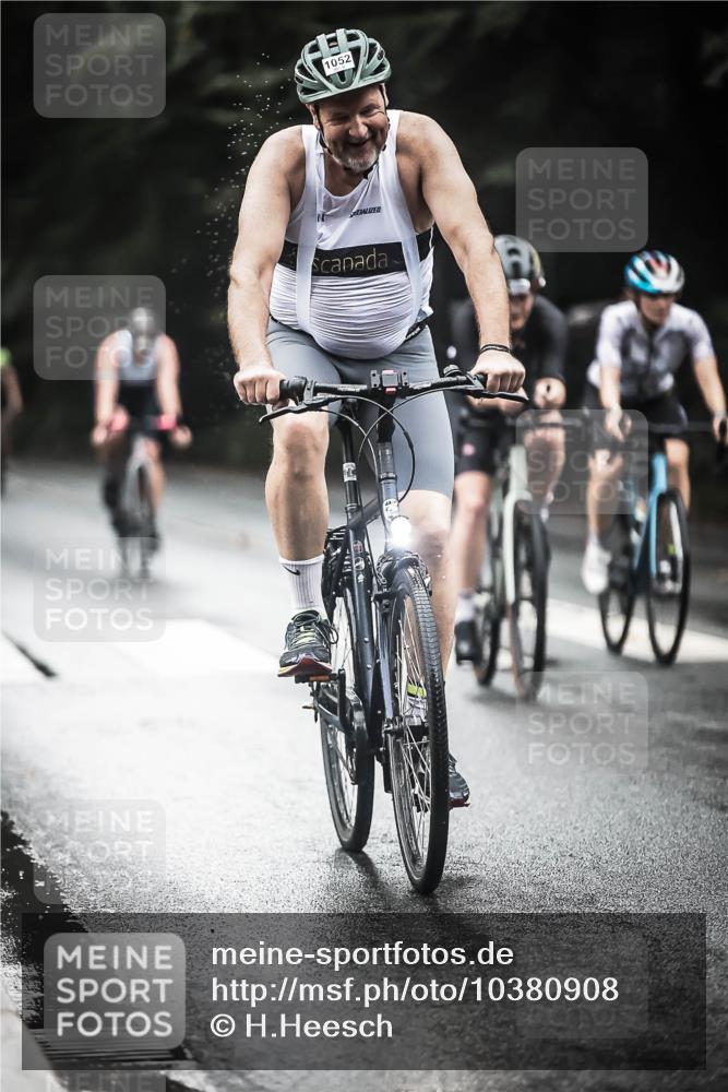 13.09.2026 - Stadtparktriathlon H.Heesch http://msf.ph/oto/10380908 13.09.2026 12:26:20 Radfahren 987, 1008, 1045, 1052, 1073, 1086, 1089, 1093, 1099, 1131, 1147, 1161 meine-sportfotos.de