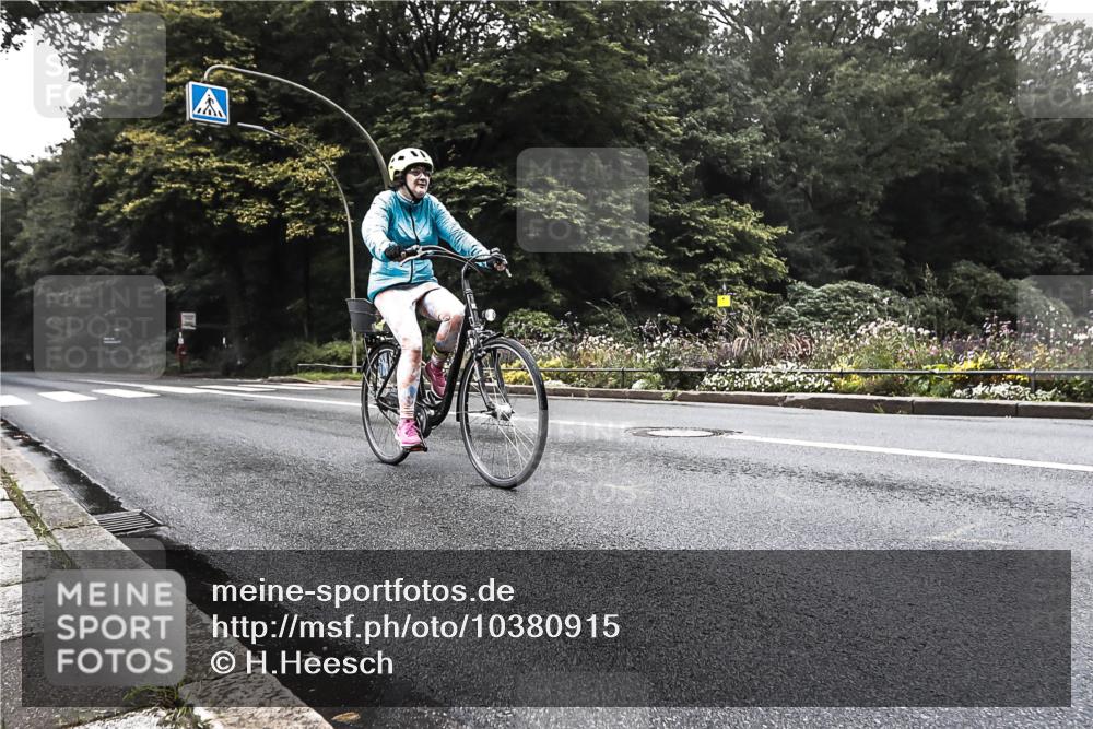 13.09.2026 - Stadtparktriathlon H.Heesch http://msf.ph/oto/10380915 13.09.2026 10:24:28 Radfahren 224, 236, 343 meine-sportfotos.de