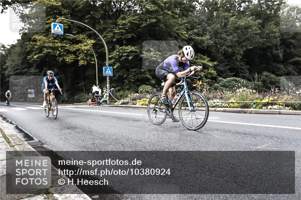 13.09.2026 - Stadtparktriathlon H.Heesch http://msf.ph/oto/10380924 13.09.2026 10:55:57 Radfahren 351, 493, 498, 547, 671 meine-sportfotos.de