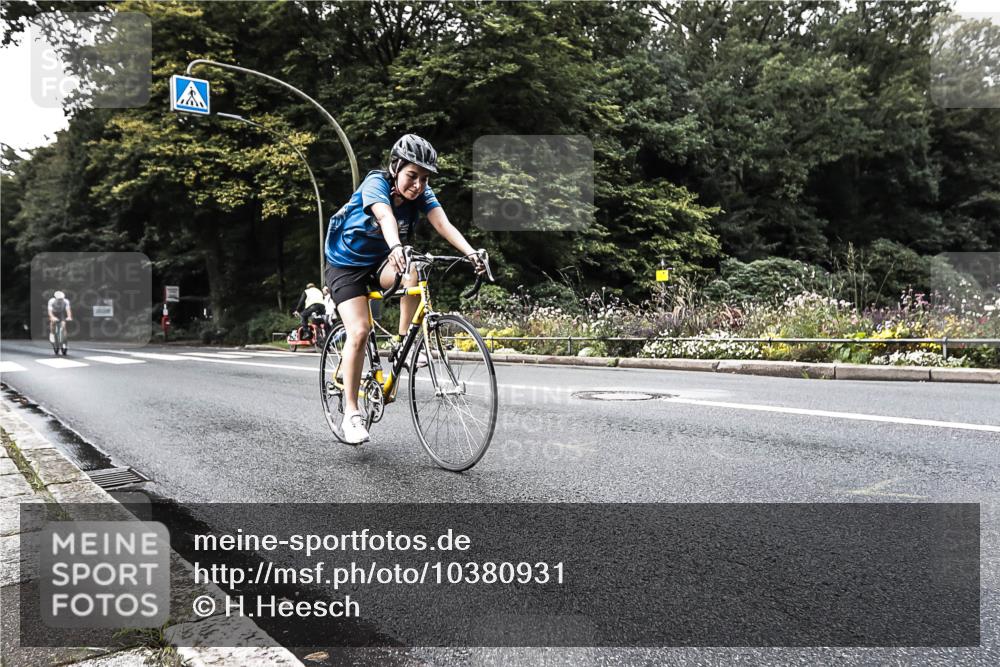 13.09.2026 - Stadtparktriathlon H.Heesch http://msf.ph/oto/10380931 13.09.2026 10:55:58 Radfahren 351, 493, 547, 671 meine-sportfotos.de