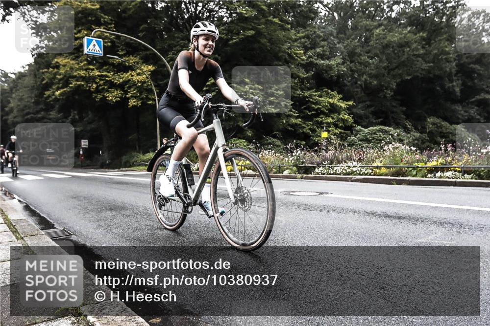 13.09.2026 - Stadtparktriathlon H.Heesch http://msf.ph/oto/10380937 13.09.2026 10:24:52 Radfahren 443 meine-sportfotos.de