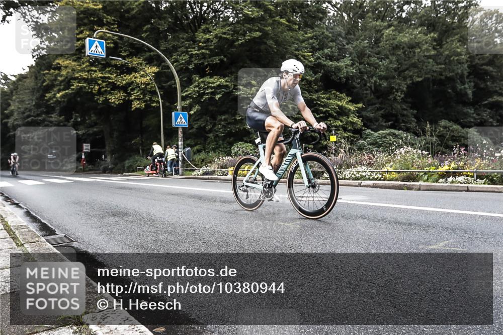 13.09.2026 - Stadtparktriathlon H.Heesch http://msf.ph/oto/10380944 13.09.2026 10:56:00 Radfahren 351, 506, 513, 547, 671 meine-sportfotos.de