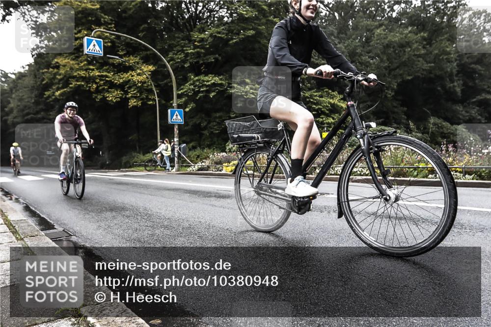 13.09.2026 - Stadtparktriathlon H.Heesch http://msf.ph/oto/10380948 13.09.2026 10:24:55 Radfahren 227, 427, 430, 443 meine-sportfotos.de