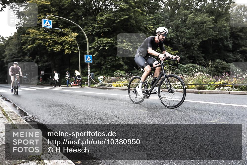 13.09.2026 - Stadtparktriathlon H.Heesch http://msf.ph/oto/10380950 13.09.2026 10:56:03 Radfahren 427, 506, 513, 671 meine-sportfotos.de