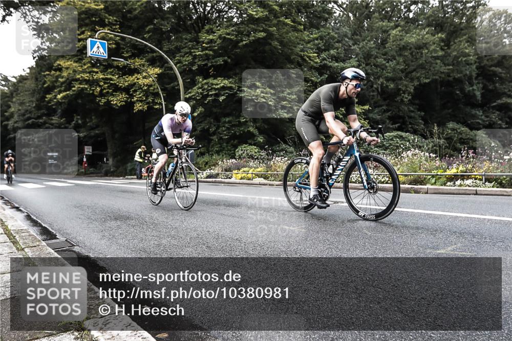 13.09.2026 - Stadtparktriathlon H.Heesch http://msf.ph/oto/10380981 13.09.2026 10:56:26 Radfahren 428, 509, 640, 683, 708 meine-sportfotos.de