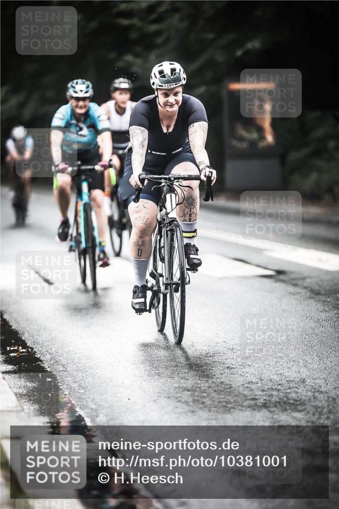 13.09.2026 - Stadtparktriathlon H.Heesch http://msf.ph/oto/10381001 13.09.2026 12:26:28 Radfahren 1027, 1029, 1067, 1073, 1078, 1083, 1146, 1161, 1167, 1184 meine-sportfotos.de