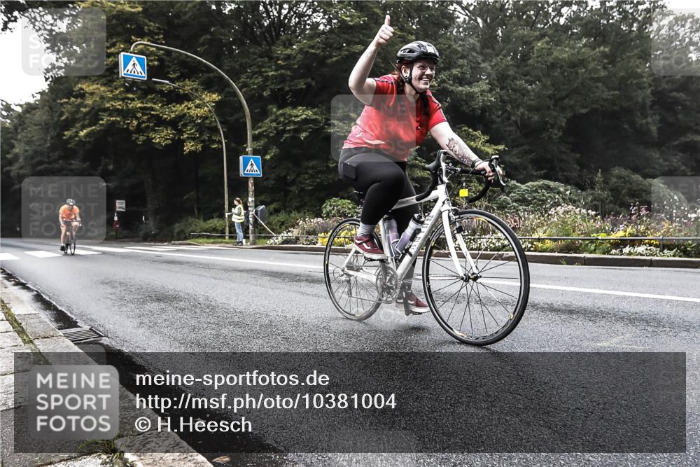 13.09.2026 - Stadtparktriathlon H.Heesch http://msf.ph/oto/10381004 13.09.2026 10:25:40 Radfahren 281, 395 meine-sportfotos.de