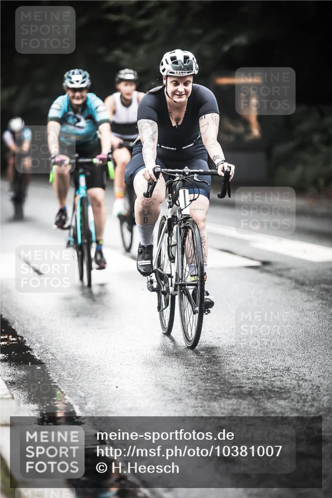 13.09.2026 - Stadtparktriathlon H.Heesch http://msf.ph/oto/10381007 13.09.2026 12:26:28 Radfahren 1027, 1029, 1067, 1073, 1078, 1083, 1146, 1161, 1167, 1184 meine-sportfotos.de
