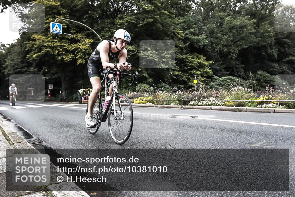 13.09.2026 - Stadtparktriathlon H.Heesch http://msf.ph/oto/10381010 13.09.2026 10:56:36 Radfahren 413, 670, 679, 688 meine-sportfotos.de