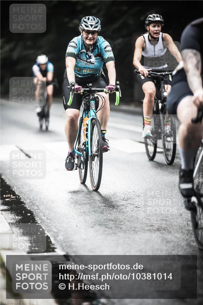 13.09.2026 - Stadtparktriathlon H.Heesch http://msf.ph/oto/10381014 13.09.2026 12:26:29 Radfahren 1027, 1029, 1067, 1073, 1078, 1083, 1146, 1167, 1184 meine-sportfotos.de