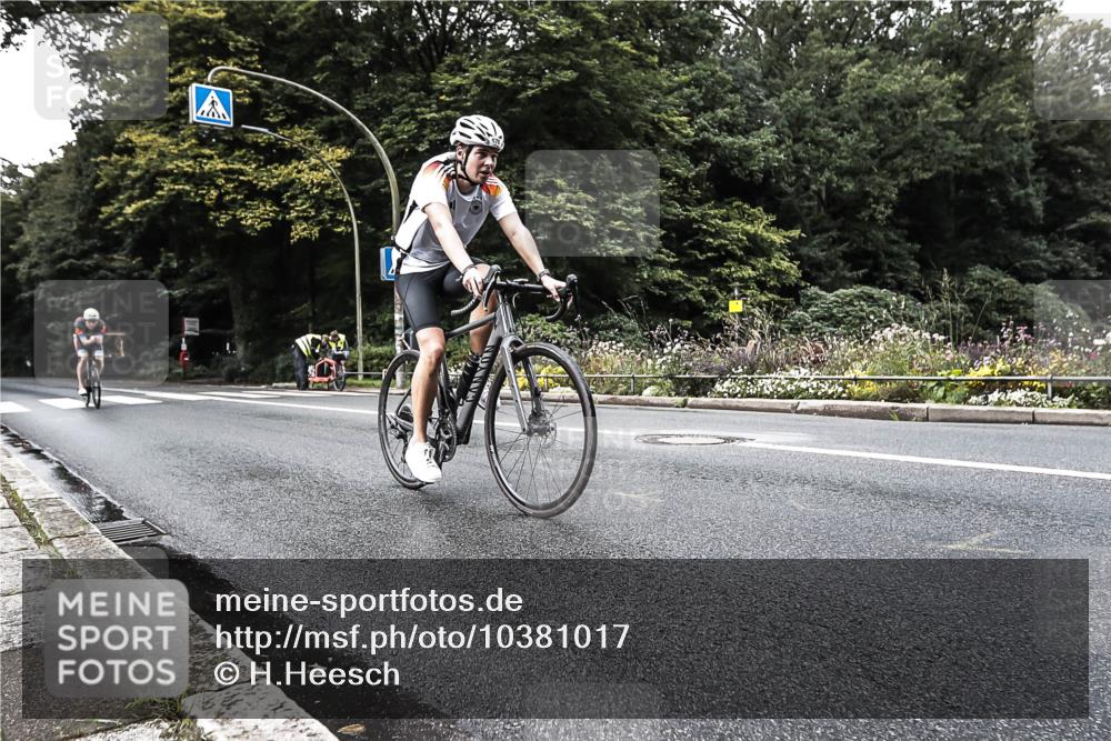 13.09.2026 - Stadtparktriathlon H.Heesch http://msf.ph/oto/10381017 13.09.2026 10:56:38 Radfahren 670, 679, 688 meine-sportfotos.de