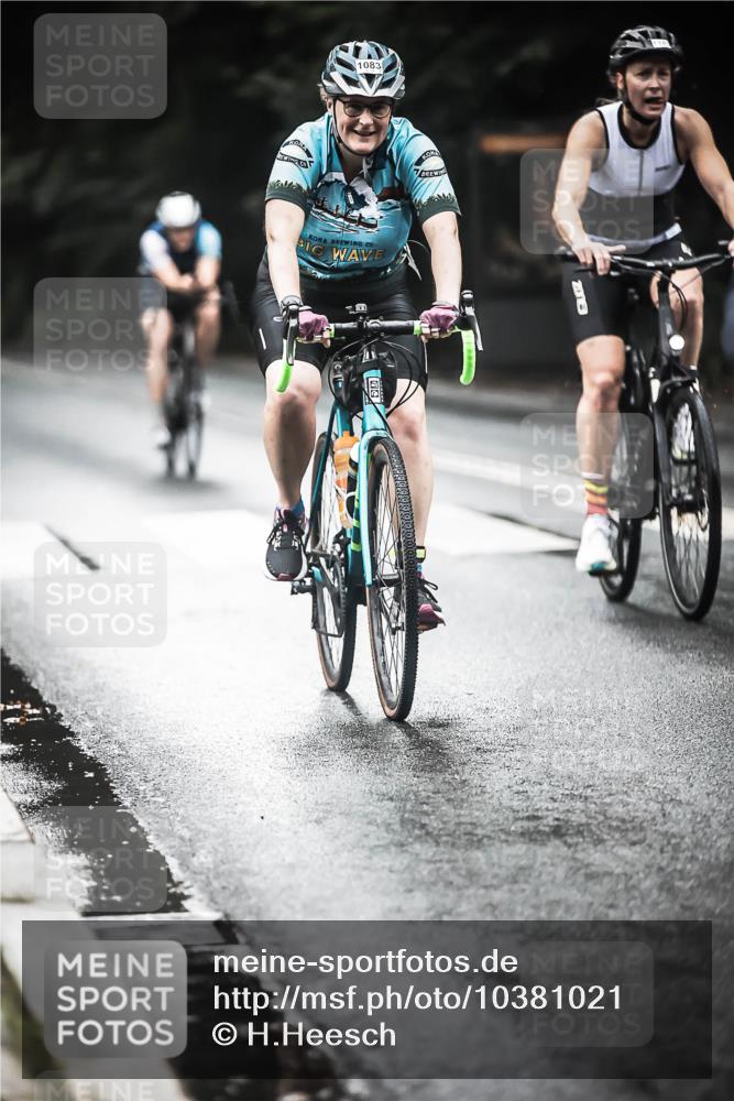13.09.2026 - Stadtparktriathlon H.Heesch http://msf.ph/oto/10381021 13.09.2026 12:26:29 Radfahren 1027, 1029, 1067, 1073, 1078, 1083, 1146, 1167, 1184 meine-sportfotos.de