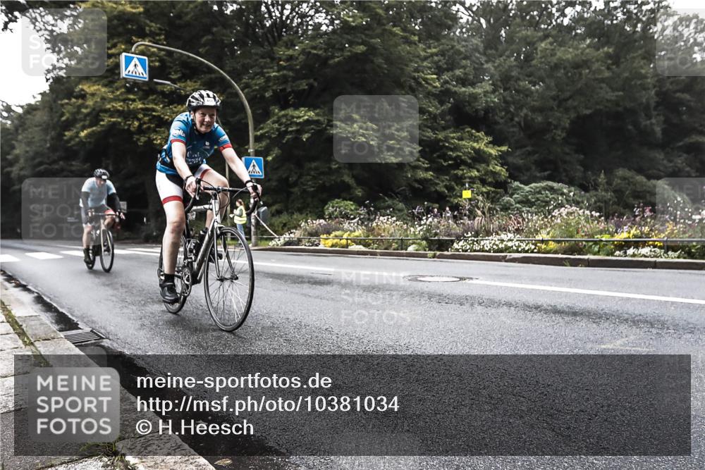 13.09.2026 - Stadtparktriathlon H.Heesch http://msf.ph/oto/10381034 13.09.2026 10:25:51 Radfahren 210, 284, 316, 466 meine-sportfotos.de