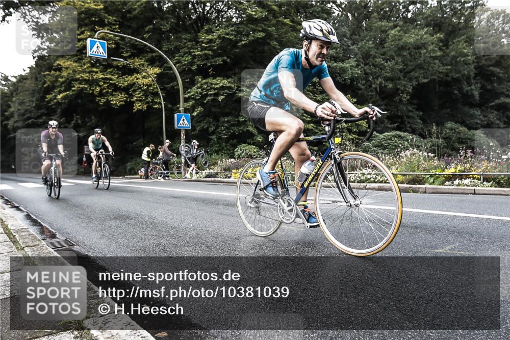 13.09.2026 - Stadtparktriathlon H.Heesch http://msf.ph/oto/10381039 13.09.2026 10:56:58 Radfahren 394, 522, 600 meine-sportfotos.de