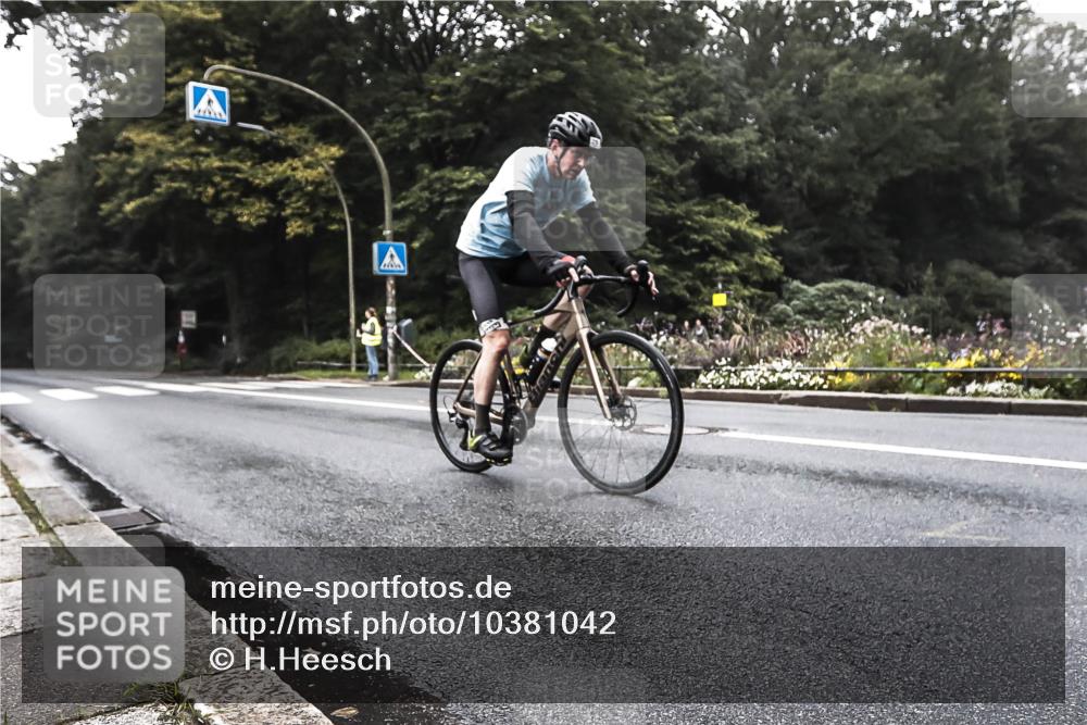 13.09.2026 - Stadtparktriathlon H.Heesch http://msf.ph/oto/10381042 13.09.2026 10:25:51 Radfahren 210, 284, 316, 466 meine-sportfotos.de