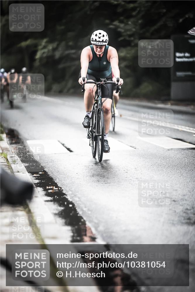 13.09.2026 - Stadtparktriathlon H.Heesch http://msf.ph/oto/10381054 13.09.2026 12:26:36 Radfahren 972, 980, 1067, 1083, 1159, 1167 meine-sportfotos.de