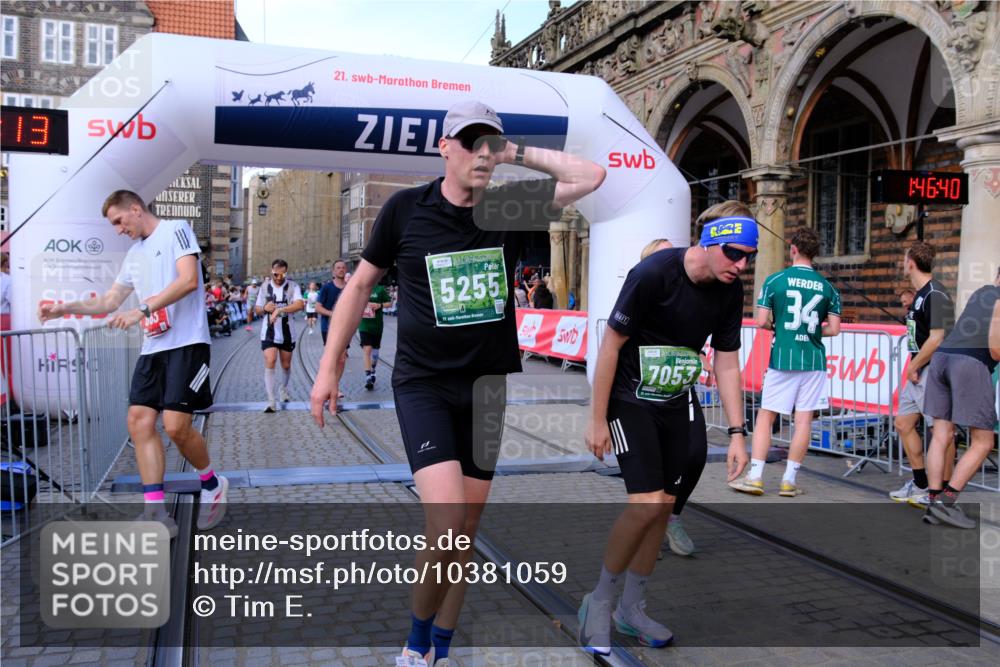 13.09.2026 - 21. swb-Marathon Bremen Tim E. http://msf.ph/oto/10381059 13.09.2026 13:17:02 Ziel 472, 675, 696, 734, 816, 827, 985, 2473, 2474, 2809, 3716, 3961, 4135, 4137, 4485, 5255, 5772, 6049, 6367, 6531, 6535, 7297, 7387, 7875 meine-sportfotos.de