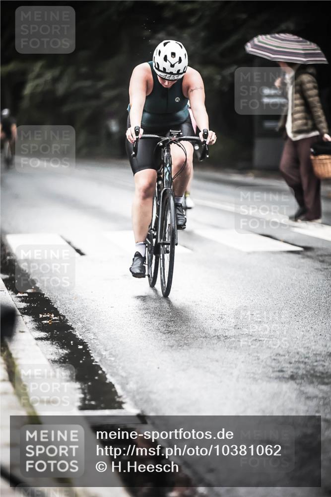 13.09.2026 - Stadtparktriathlon H.Heesch http://msf.ph/oto/10381062 13.09.2026 12:26:36 Radfahren 972, 980, 1067, 1083, 1159, 1167 meine-sportfotos.de