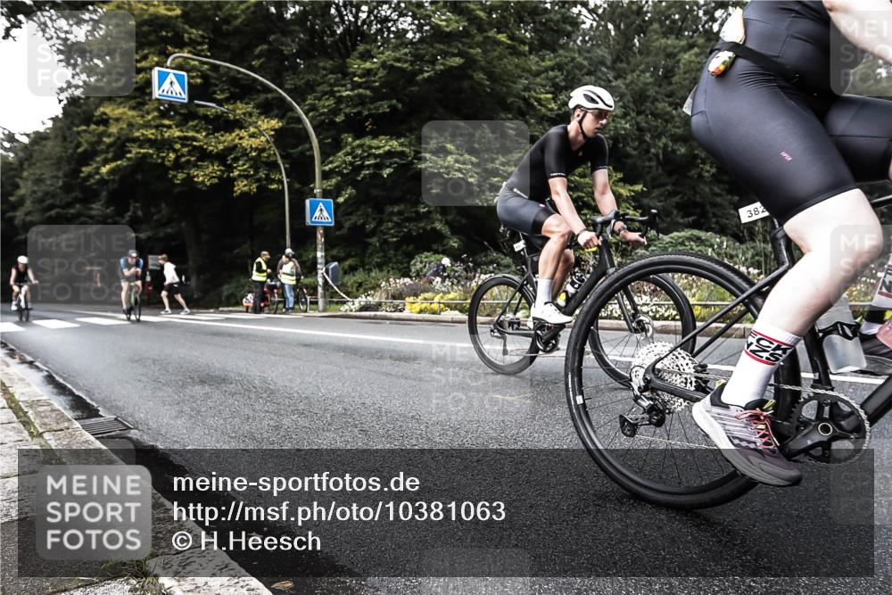 13.09.2026 - Stadtparktriathlon H.Heesch http://msf.ph/oto/10381063 13.09.2026 10:57:06 Radfahren 382, 415, 462, 480, 540 meine-sportfotos.de