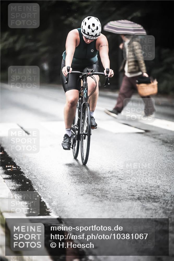 13.09.2026 - Stadtparktriathlon H.Heesch http://msf.ph/oto/10381067 13.09.2026 12:26:36 Radfahren 972, 980, 1067, 1083, 1159, 1167 meine-sportfotos.de