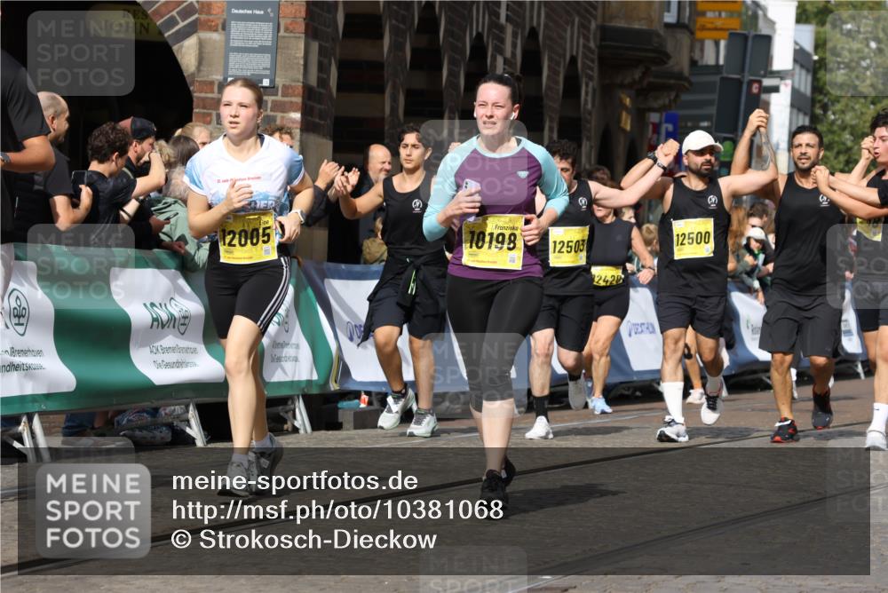 13.09.2026 - 21. swb-Marathon Bremen Strokosch-Dieckow http://msf.ph/oto/10381068 13.09.2026 11:04:55 Ziel 10160, 10481, 10711, 10755, 10877, 11114, 11248, 11364, 11366, 11410, 11592, 11705, 11761, 11991, 12009, 12929, 10370, 10465, 10718, 10741, 10800, 10850, 10975, 11105, 11281, 11584, 11722, 11900, 11939, 12002, 12064, 12099, 12235, 12335, 12522 meine-sportfotos.de