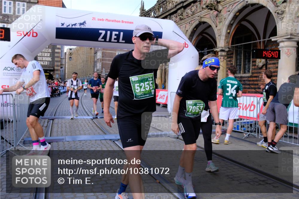 13.09.2026 - 21. swb-Marathon Bremen Tim E. http://msf.ph/oto/10381072 13.09.2026 13:17:02 Ziel 472, 675, 696, 734, 816, 827, 985, 2473, 2474, 2809, 3716, 3961, 4135, 4137, 4485, 5255, 5772, 6049, 6367, 6531, 6535, 7297, 7387, 7875 meine-sportfotos.de