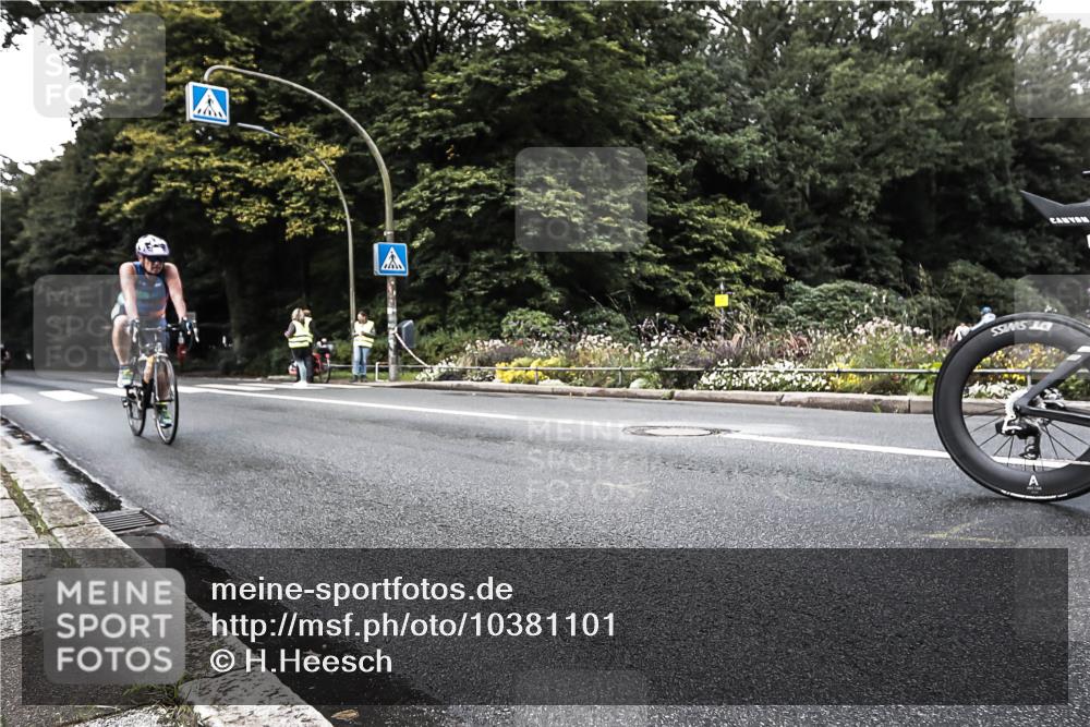 13.09.2026 - Stadtparktriathlon H.Heesch http://msf.ph/oto/10381101 13.09.2026 10:57:33 Radfahren 559, 563 meine-sportfotos.de