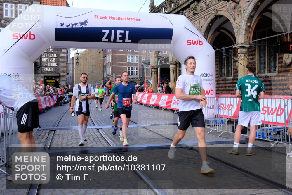 13.09.2026 - 21. swb-Marathon Bremen Tim E. http://msf.ph/oto/10381107 13.09.2026 13:17:04 Ziel 385, 472, 675, 696, 734, 816, 827, 985, 1970, 2319, 2473, 2474, 2809, 3716, 3961, 4135, 4137, 4485, 5255, 5772, 6049, 6531, 6535, 6819, 7297, 7387, 7875 meine-sportfotos.de