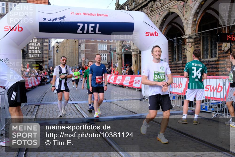 13.09.2026 - 21. swb-Marathon Bremen Tim E. http://msf.ph/oto/10381124 13.09.2026 13:17:04 Ziel 385, 472, 675, 696, 734, 816, 827, 985, 1970, 2319, 2473, 2474, 2809, 3716, 3961, 4135, 4137, 4485, 5255, 5772, 6049, 6531, 6535, 6819, 7297, 7387, 7875 meine-sportfotos.de