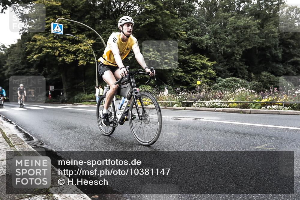 13.09.2026 - Stadtparktriathlon H.Heesch http://msf.ph/oto/10381147 13.09.2026 10:57:59 Radfahren 508, 590, 595, 597, 702 meine-sportfotos.de