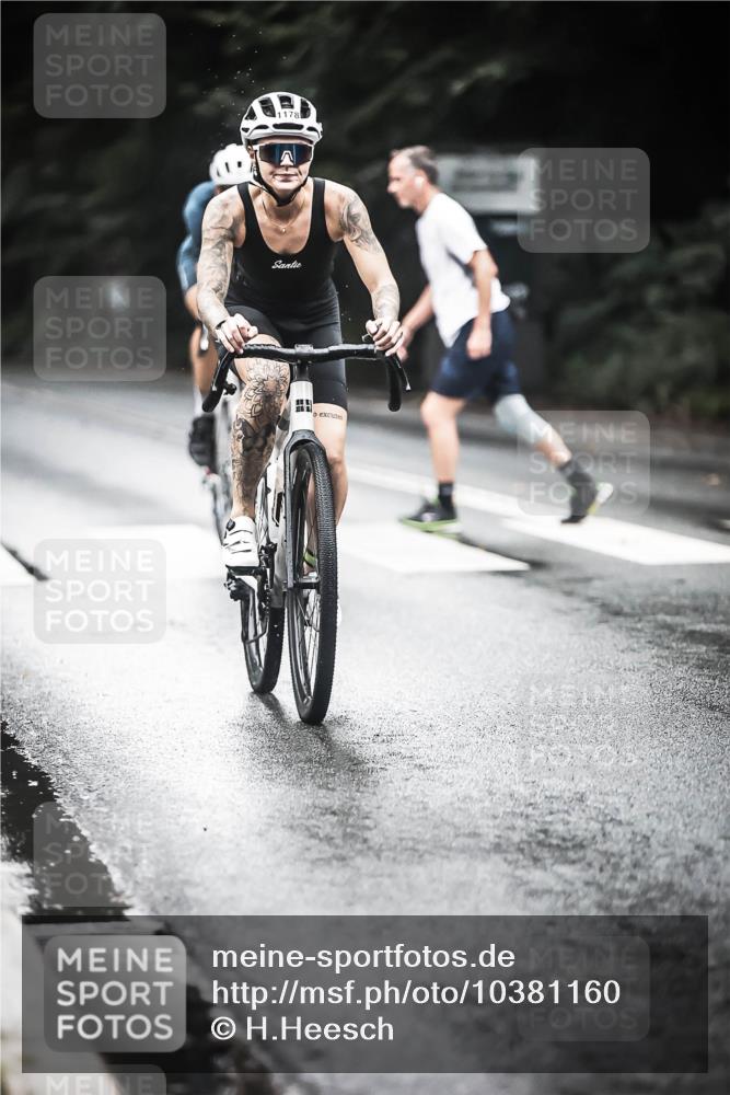 13.09.2026 - Stadtparktriathlon H.Heesch http://msf.ph/oto/10381160 13.09.2026 12:26:44 Radfahren 955, 972, 1000, 1037, 1062, 1063, 1178 meine-sportfotos.de
