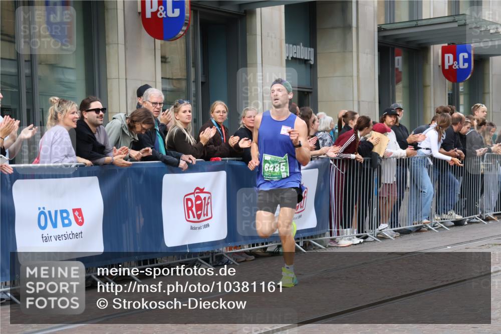 13.09.2026 - 21. swb-Marathon Bremen Strokosch-Dieckow http://msf.ph/oto/10381161 13.09.2026 12:44:36 Ziel 289, 322, 814, 1187, 1840, 4474, 6485, 8285, 2044, 6507 meine-sportfotos.de