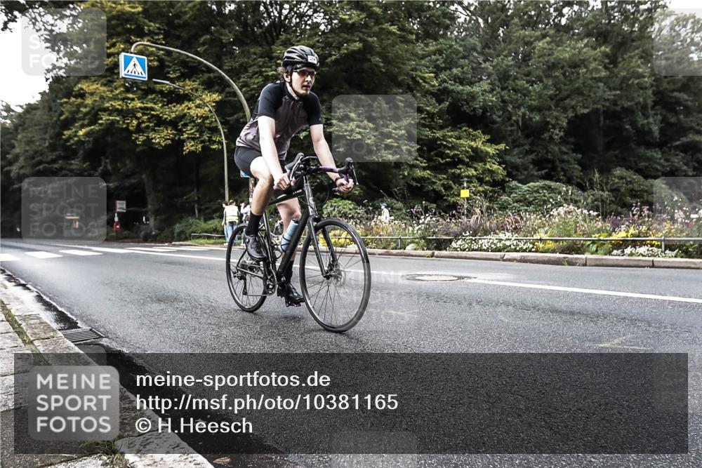 13.09.2026 - Stadtparktriathlon H.Heesch http://msf.ph/oto/10381165 13.09.2026 10:58:03 Radfahren 514, 590, 595, 597 meine-sportfotos.de