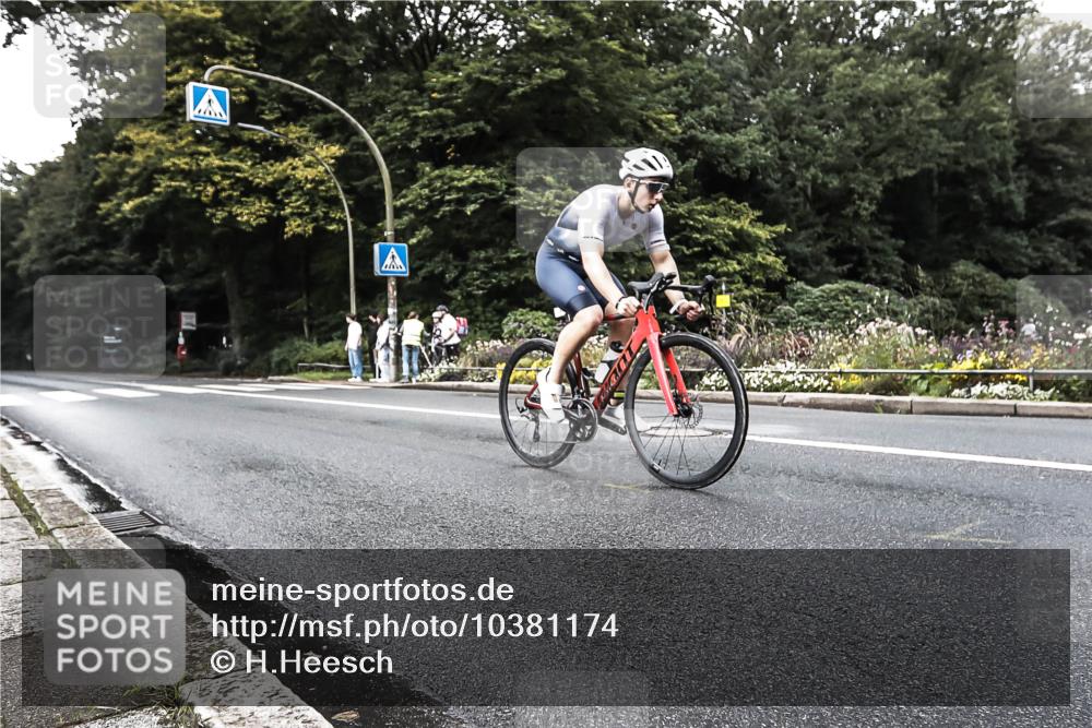 13.09.2026 - Stadtparktriathlon H.Heesch http://msf.ph/oto/10381174 13.09.2026 10:58:18 Radfahren 528, 644 meine-sportfotos.de