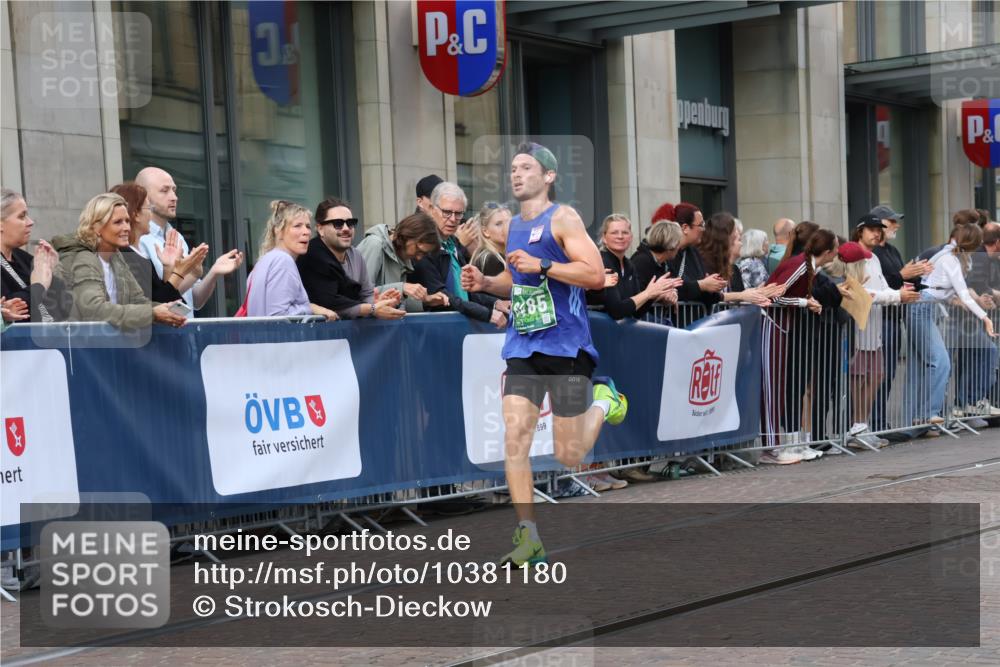 13.09.2026 - 21. swb-Marathon Bremen Strokosch-Dieckow http://msf.ph/oto/10381180 13.09.2026 12:44:36 Ziel 289, 322, 814, 1187, 1840, 4474, 6485, 8285, 2044, 6507 meine-sportfotos.de